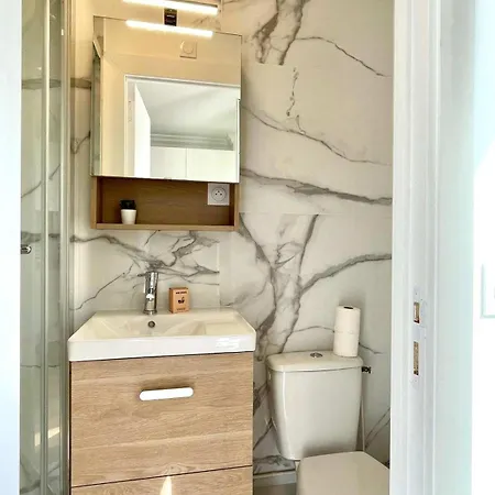 New 147 Tonton - Cosy Center Apartment